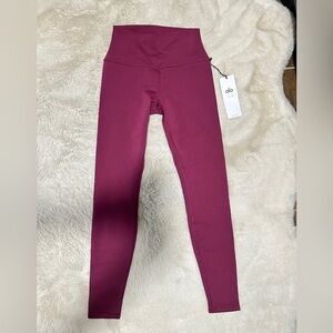NEW Alo High Waist Airbrush leggings size small color wild berry